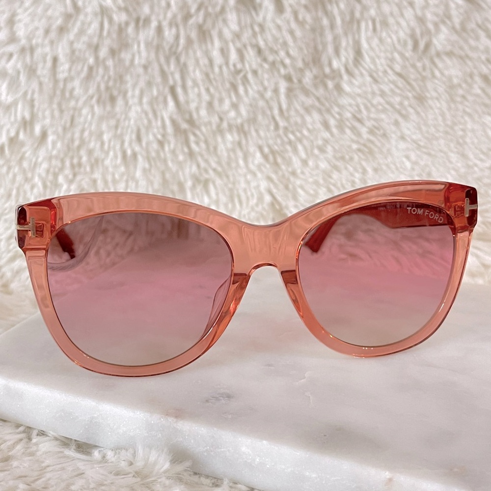 NWT Tom Ford Women's Sunglasses | Cat Eye | Wallace | TF870